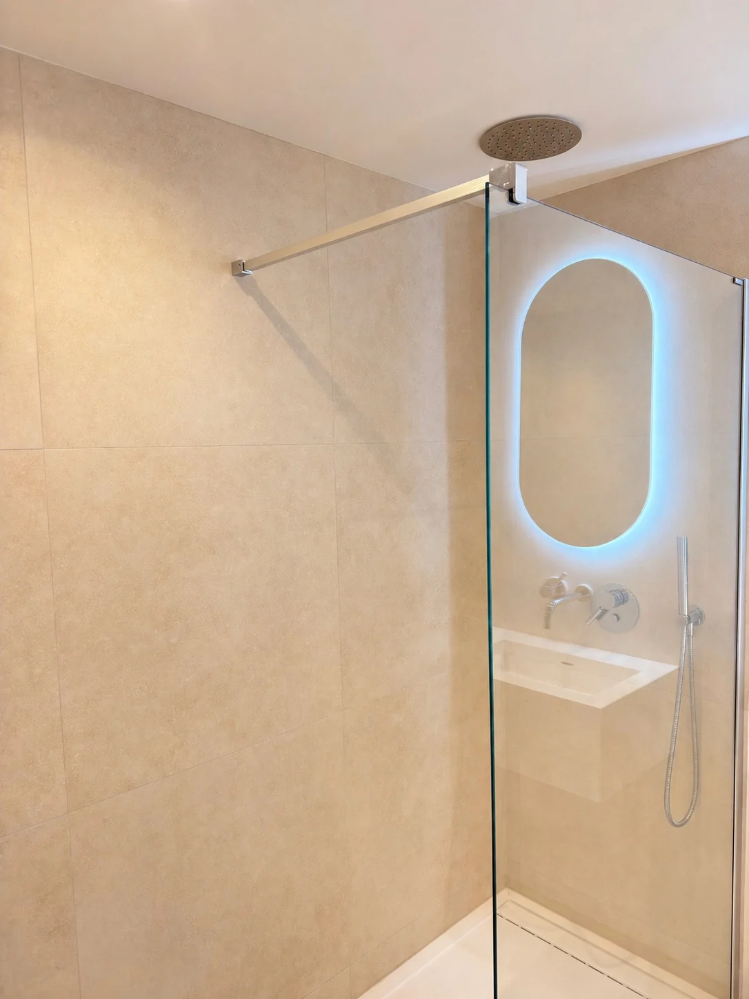 Walk-in shower with rainfall head